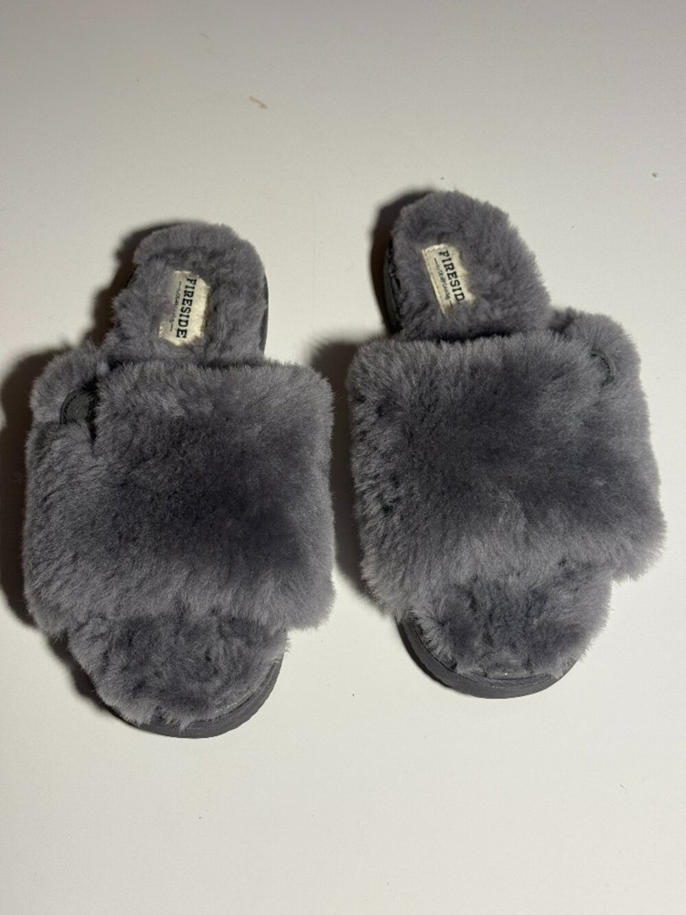 Fireside Dearfoams Gray Genuine Shearling Thong Women's Slipper Size US 9 EU 40